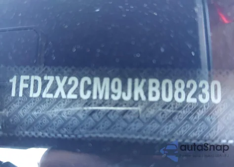 2018 Ford Transit-350 Xl z USA, uszkodzony, nr VIN 1FDZX2CM9JKB08230